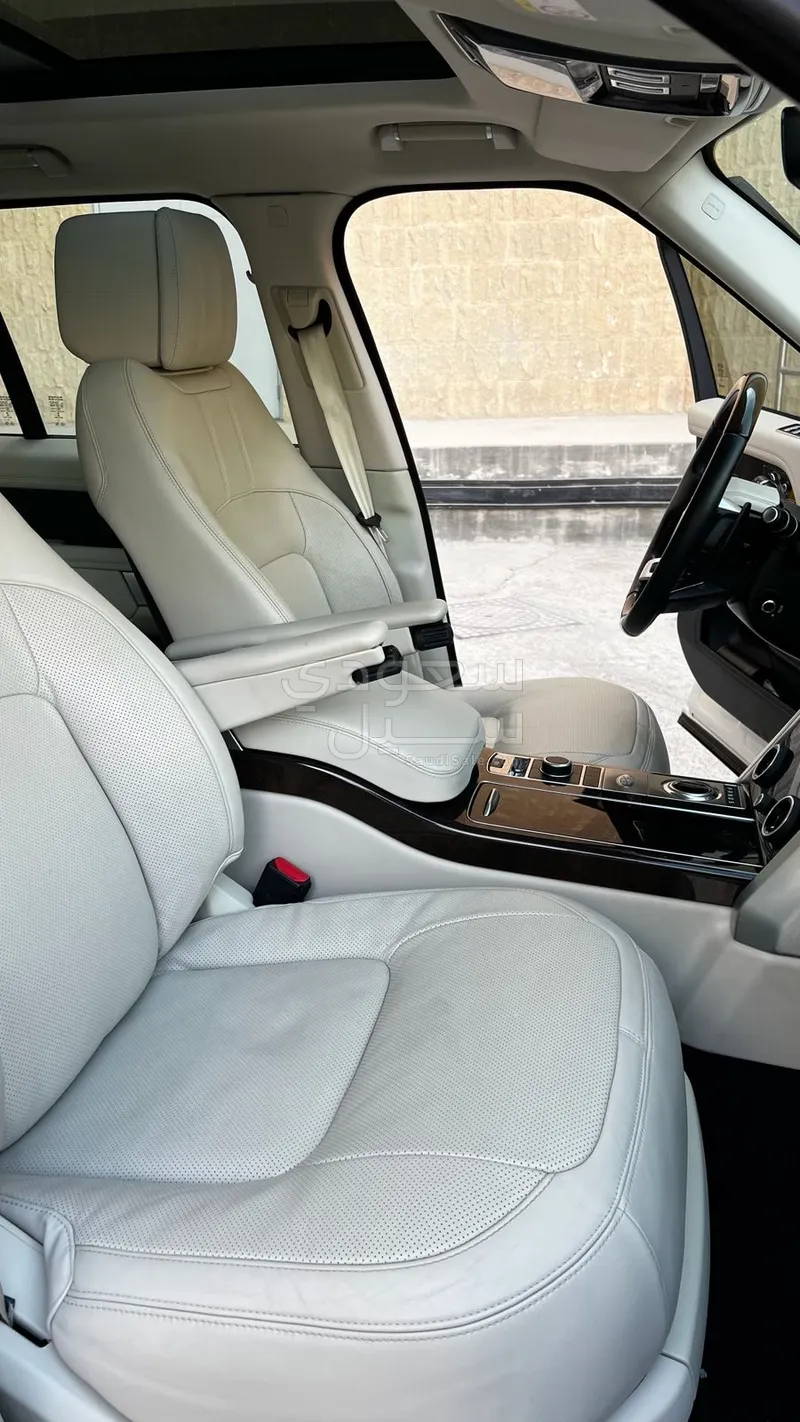 2018 لاند روفر رينج روفر فوج ان اي