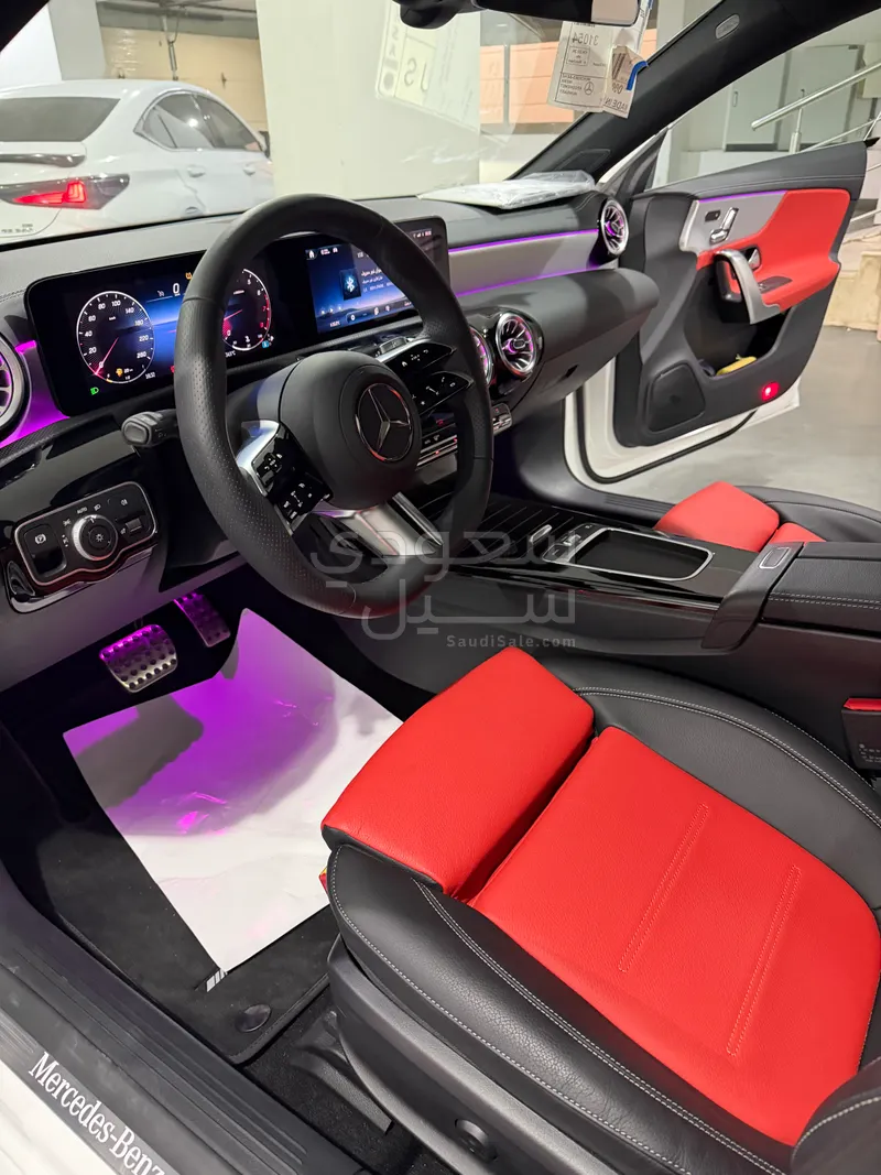 2025 مرسيدس - بنز سي إل أي 200