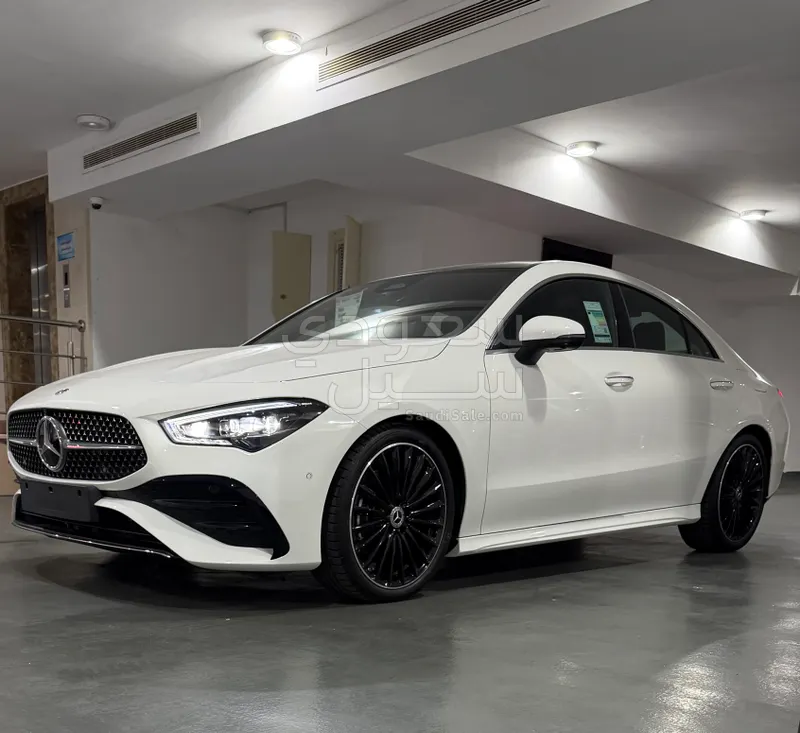 2025 مرسيدس - بنز سي إل أي 200
