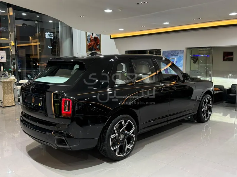 2025 رولز رويس كولينان