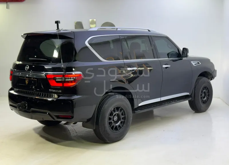 2024 نيسان باترول تيتانيوم