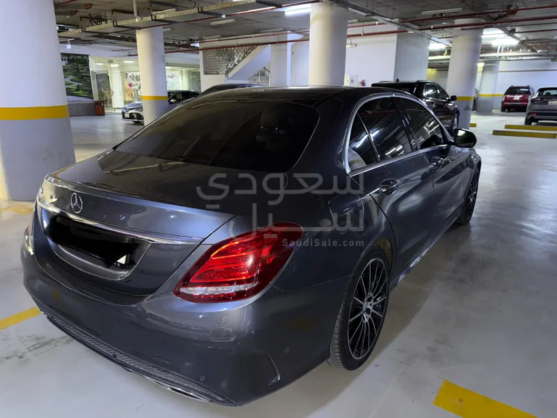 2017 مرسيدس - بنز سي 200 أي إم جي