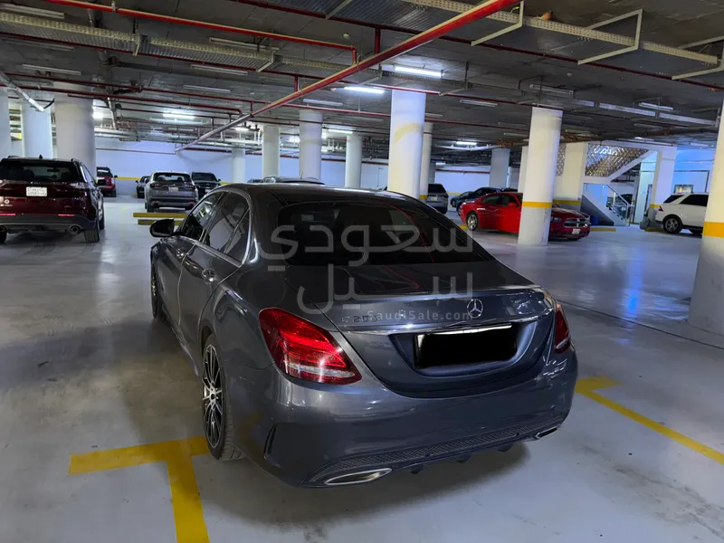 2017 مرسيدس - بنز سي 200 أي إم جي