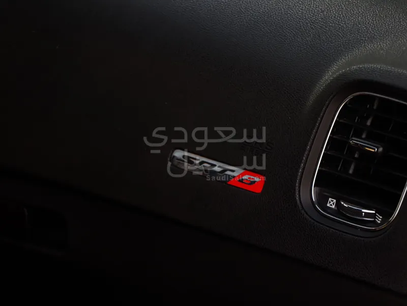 2013 دودج تشارجر اس ار تي