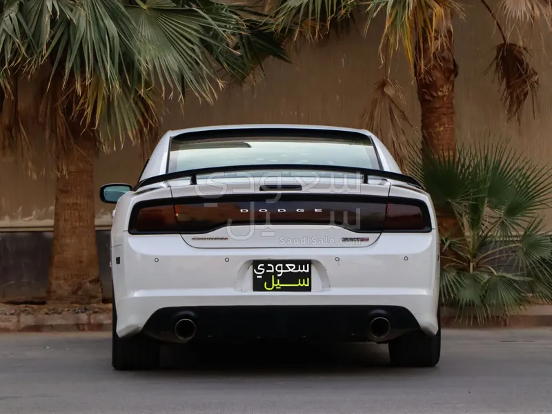 2013 دودج تشارجر اس ار تي