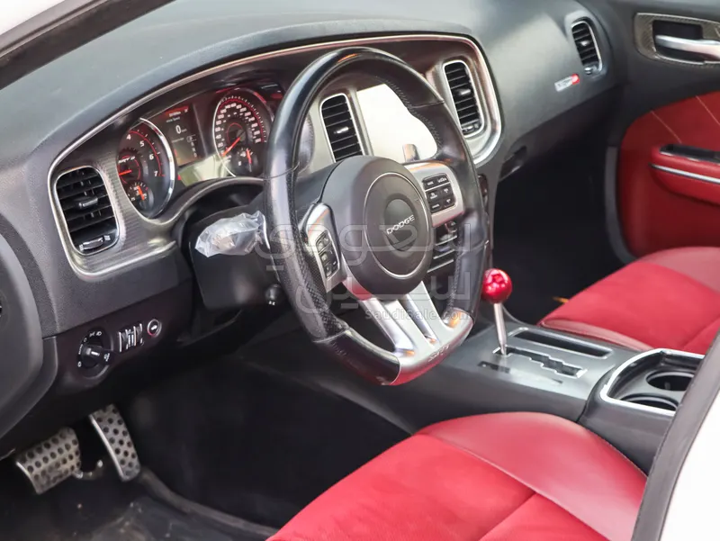 2013 دودج تشارجر اس ار تي