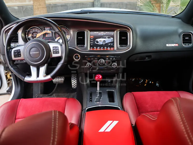2013 دودج تشارجر اس ار تي