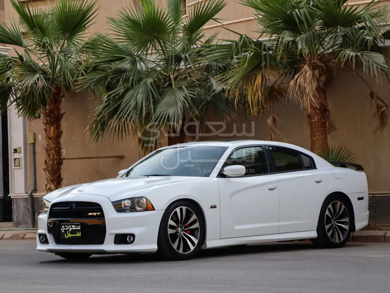 2013 دودج تشارجر اس ار تي