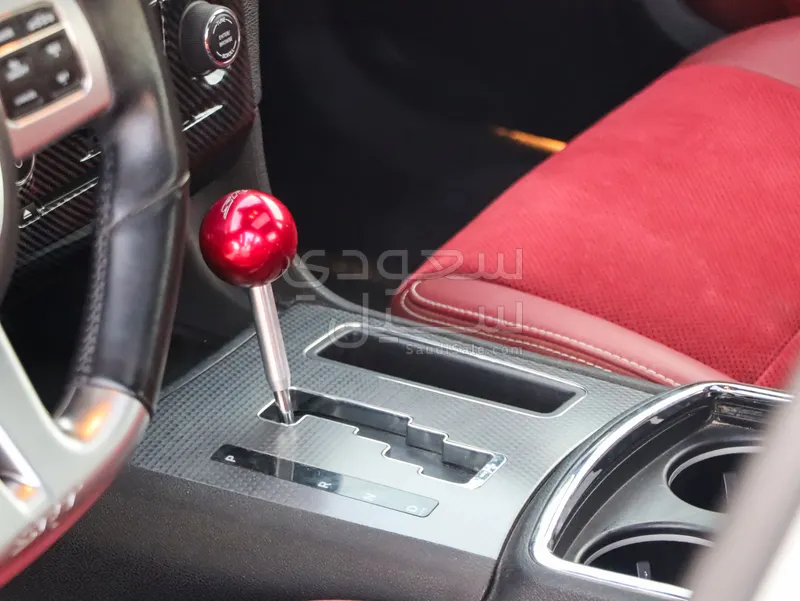 2013 دودج تشارجر اس ار تي