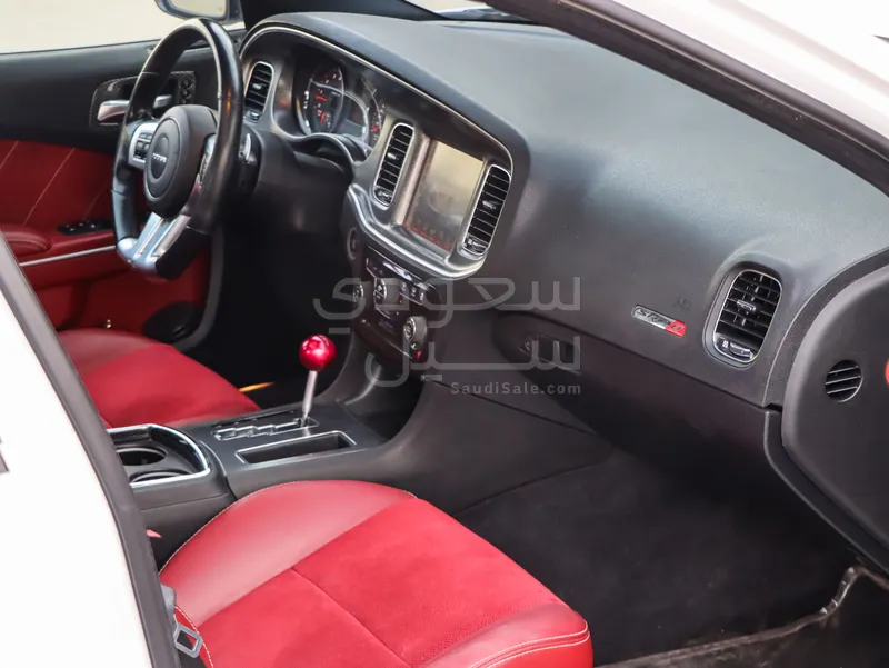 2013 دودج تشارجر اس ار تي