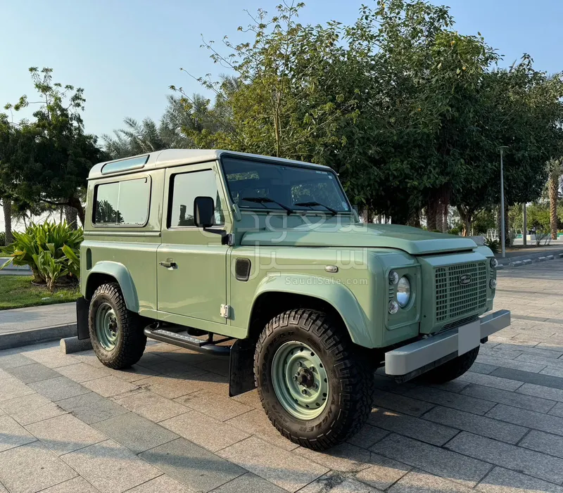 2016 لاند روفر ديفيندر