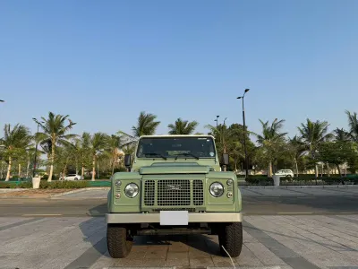 2016 لاند روفر ديفيندر