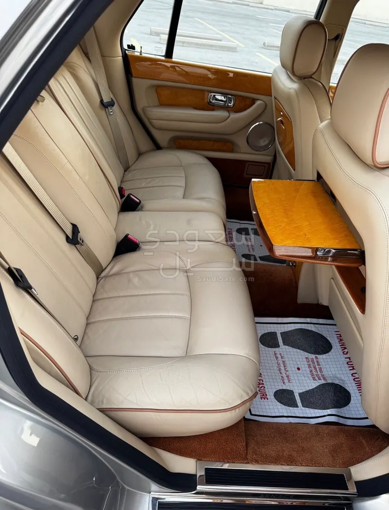 2005 بنتلي ارناج