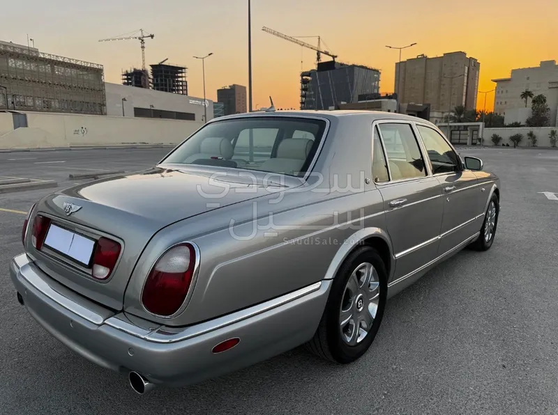 2005 بنتلي ارناج