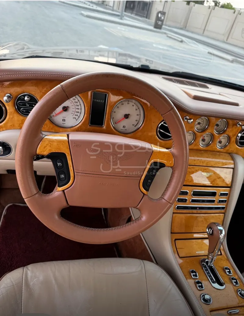 2005 بنتلي ارناج