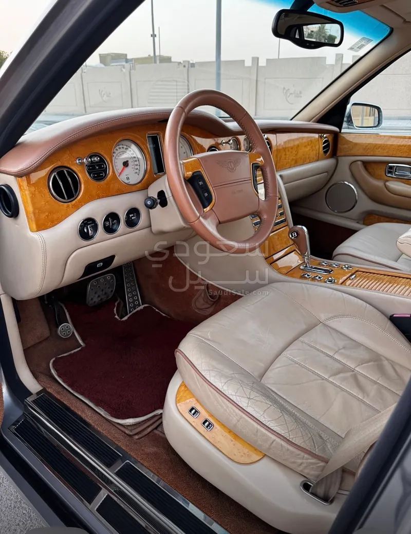 2005 بنتلي ارناج