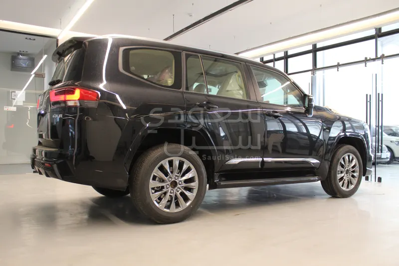 2025 تويوتا لاند كروزر جي اكس ار