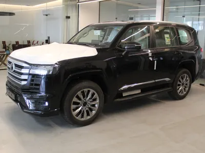 2025 تويوتا لاند كروزر جي اكس ار