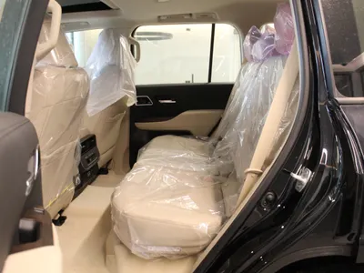 2025 تويوتا لاند كروزر جي اكس ار