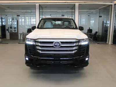 2025 تويوتا لاند كروزر جي اكس ار