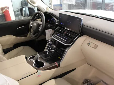 2025 تويوتا لاند كروزر جي اكس ار