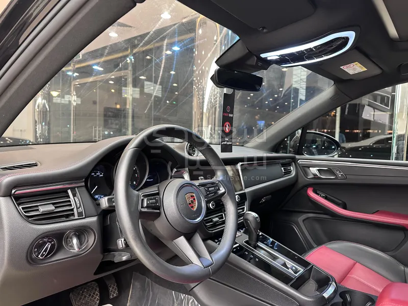 2025 بورش ماكان