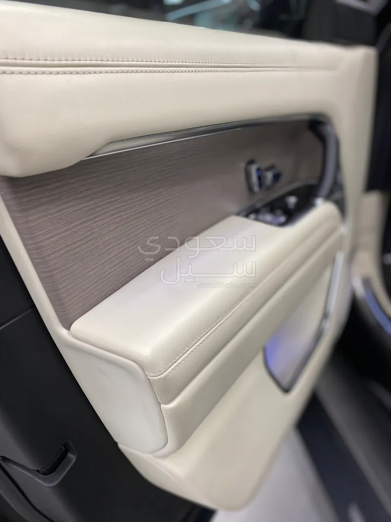 2022 لاند روفر رينج روفر اوتوبيوغرافي