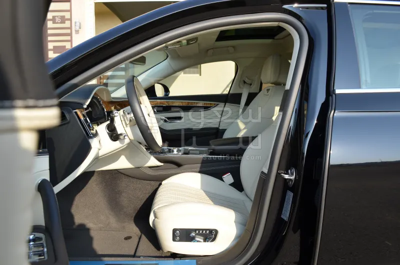 2022 بنتلي كونتيننتل فلاينج سبير دابليو 12