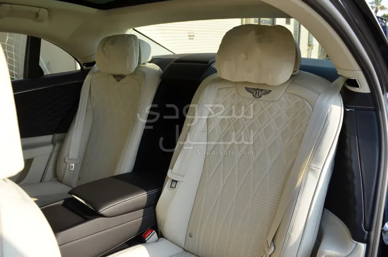 2022 بنتلي كونتيننتل فلاينج سبير دابليو 12