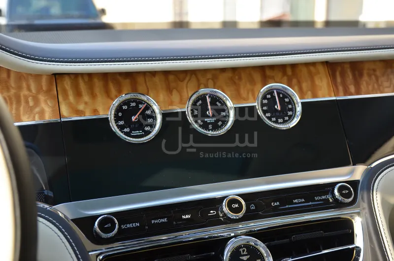 2022 بنتلي كونتيننتل فلاينج سبير دابليو 12