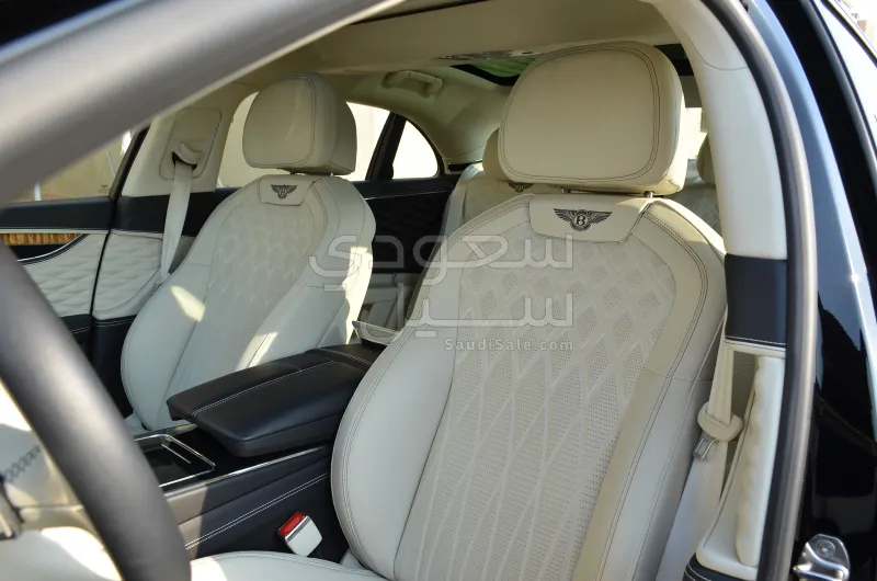 2022 بنتلي كونتيننتل فلاينج سبير دابليو 12