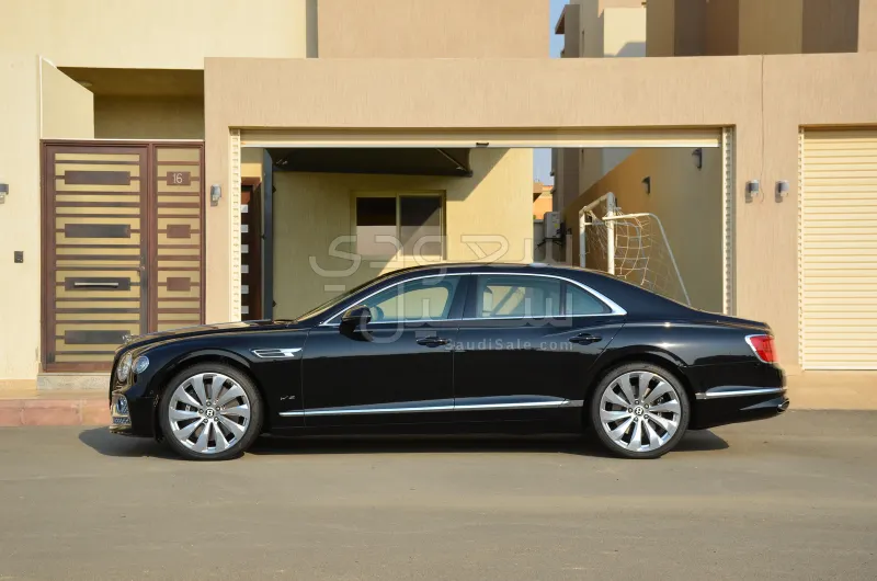 2022 بنتلي كونتيننتل فلاينج سبير دابليو 12