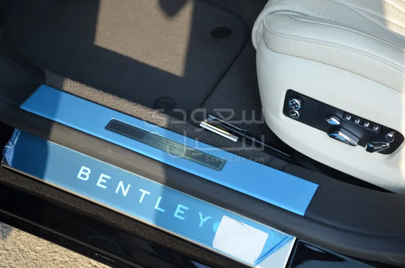 2022 بنتلي كونتيننتل فلاينج سبير دابليو 12