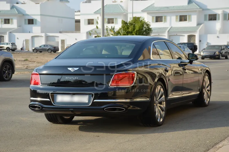 2022 بنتلي كونتيننتل فلاينج سبير دابليو 12