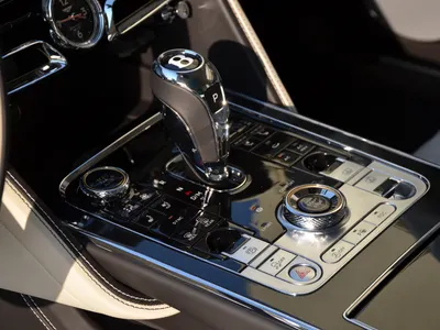 2022 بنتلي كونتيننتل فلاينج سبير دابليو 12