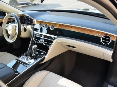 2022 بنتلي كونتيننتل فلاينج سبير دابليو 12