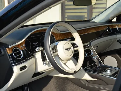 2022 بنتلي كونتيننتل فلاينج سبير دابليو 12