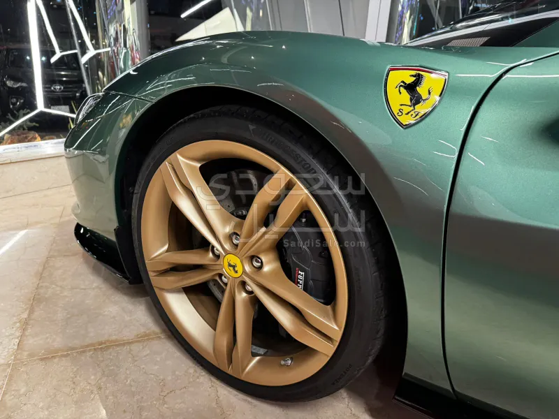 2024 فيراري جي تي اس 296