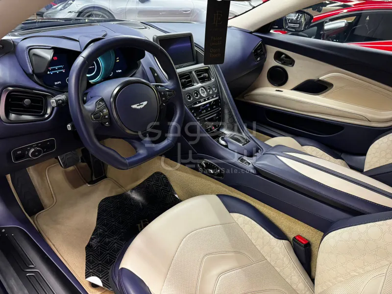 2020 استون مارتن دي بي  اس