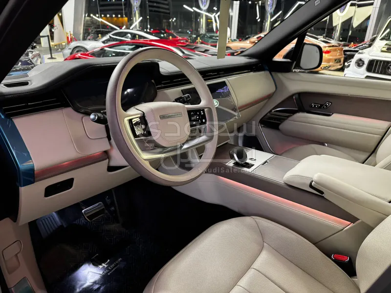 2025 لاند روفر رينج روفر اوتوبيوغرافي