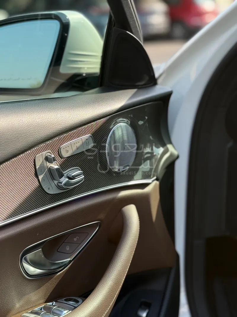 2017 مرسيدس - بنز إي 200