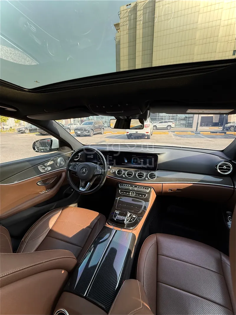 2017 مرسيدس - بنز إي 200