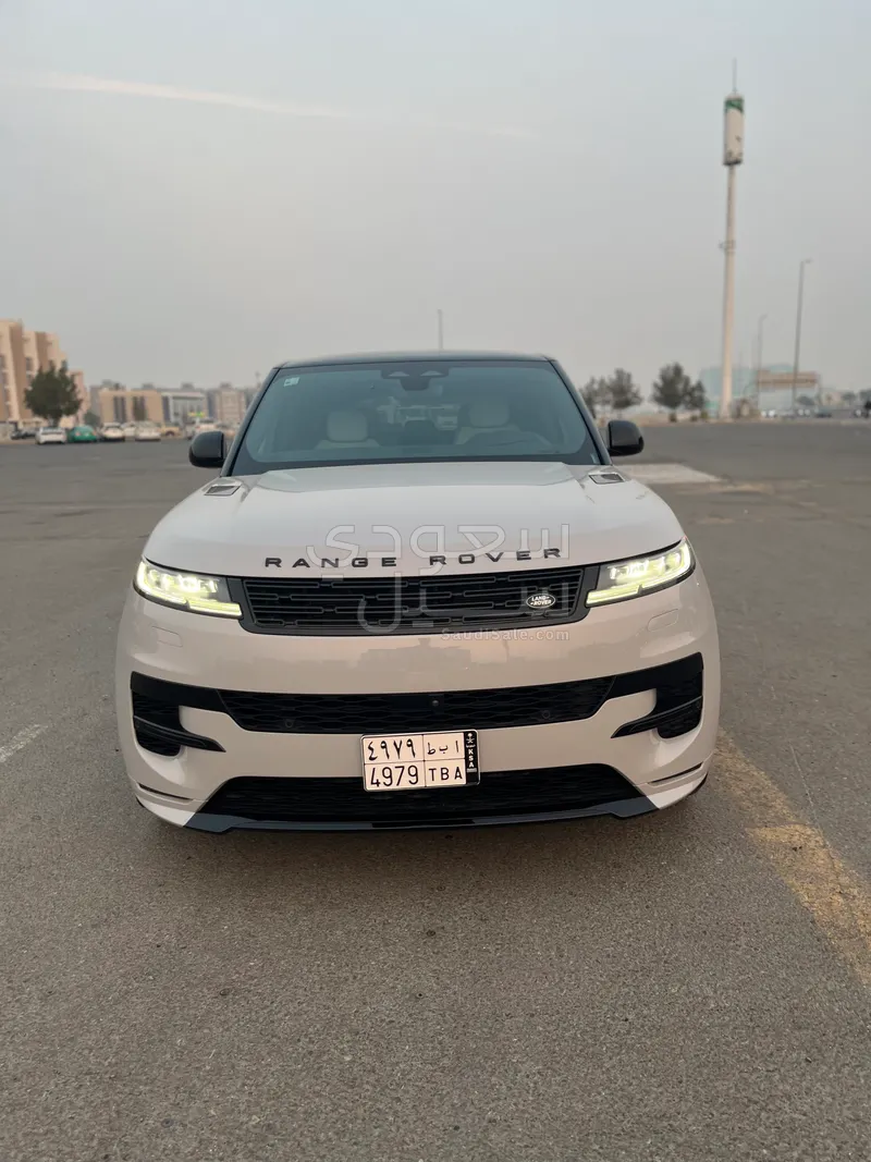 2025 لاند روفر رينج روفر سبورت اس اي ار دايناميك
