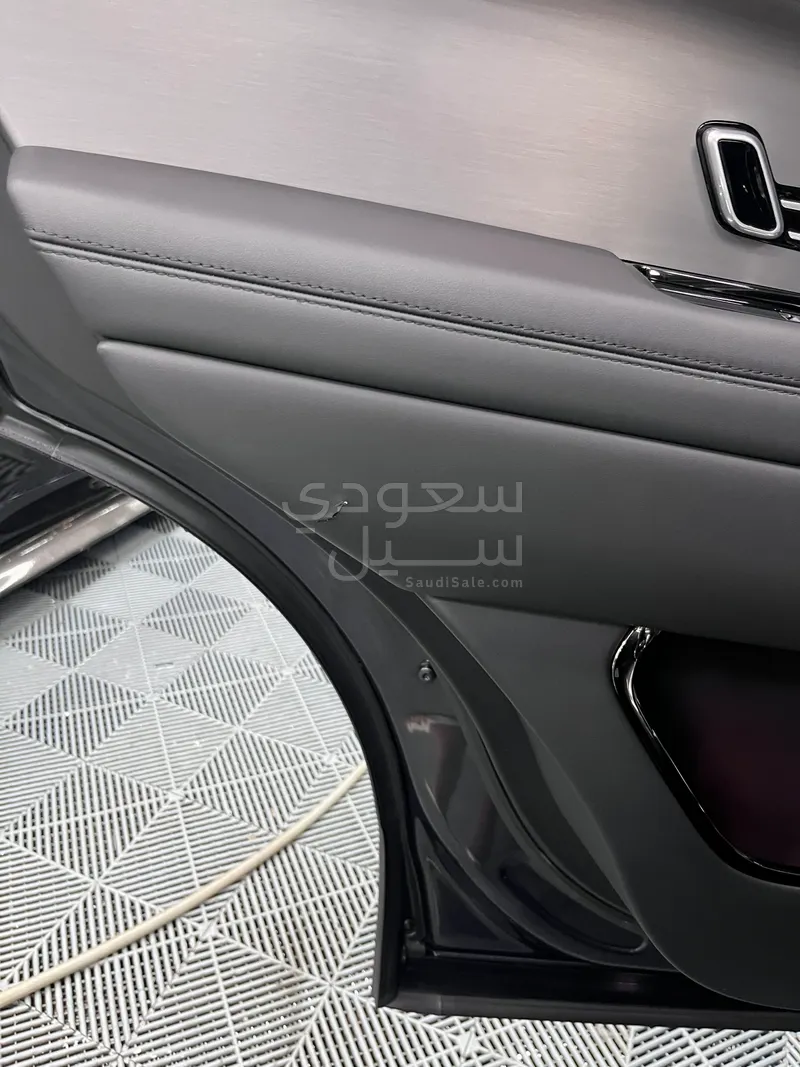 2023 لاند روفر رينج روفر سبورت اس اي