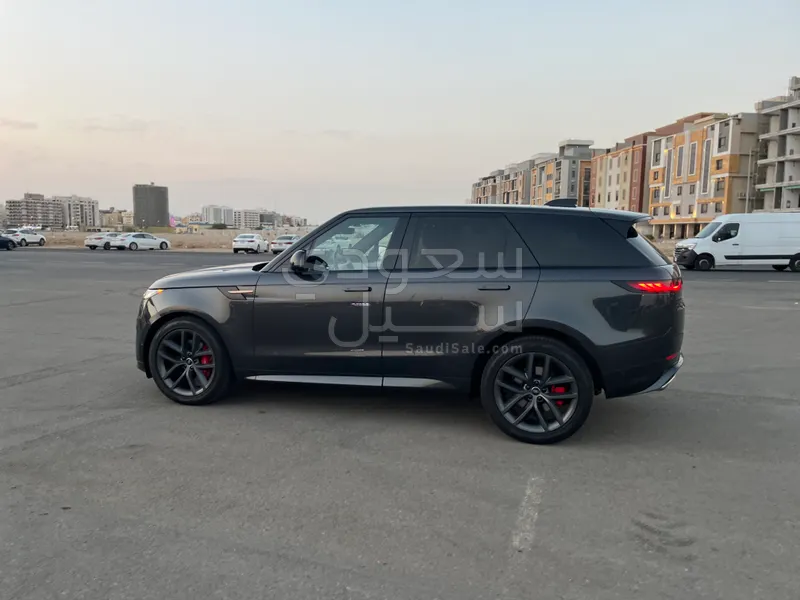 2023 لاند روفر رينج روفر سبورت اس اي