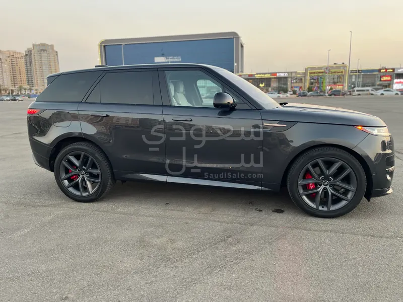 2023 لاند روفر رينج روفر سبورت اس اي