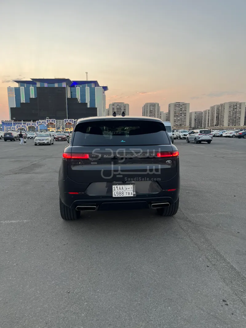 2023 لاند روفر رينج روفر سبورت اس اي