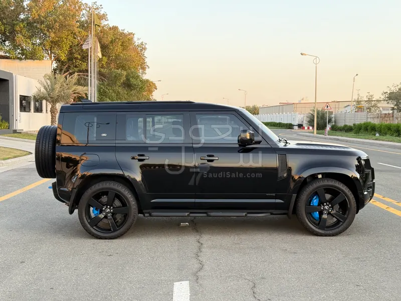 2024 لاند روفر ديفيندر اكس