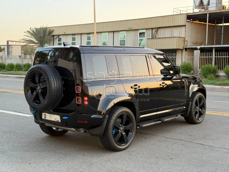 2024 لاند روفر ديفيندر اكس