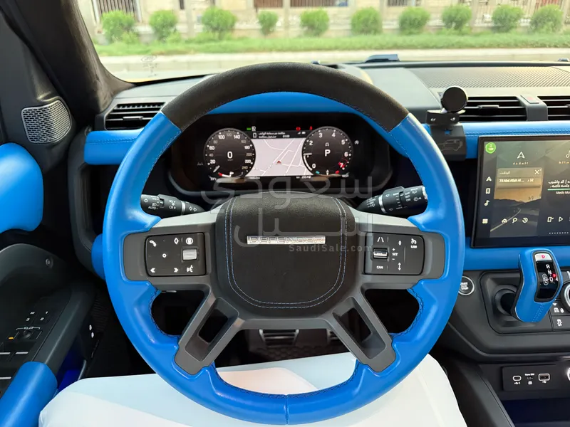 2024 لاند روفر ديفيندر اكس